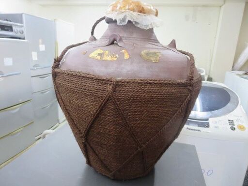 泡盛  古酒甕 一斗甕 （10升相当）   中身なし