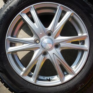 Ｅｘｃｅｅｄｅｒ　１５インチ　スタッドレス　フィット、ヴィッツ、マーチ Exceeder 15インチ スタッドレス フィット、ヴィッツ、マーチ