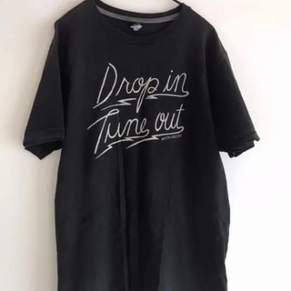 ◆メンズMサイズ◆ボルコム　Tシャツ