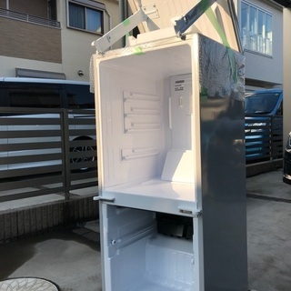 取引中2017年製シャープ冷凍冷蔵庫シルバー色美品。千葉県内配送無料 