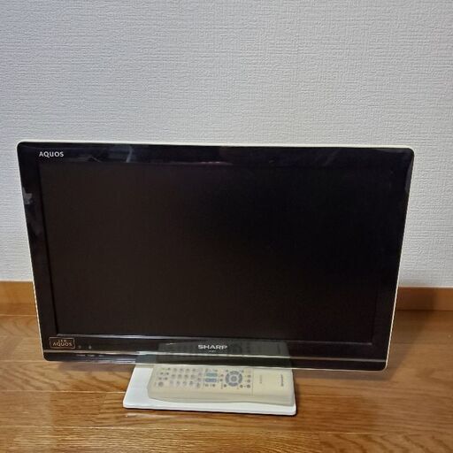 テレビAQUOS 亀山モデルLC-22K7　ホワイト