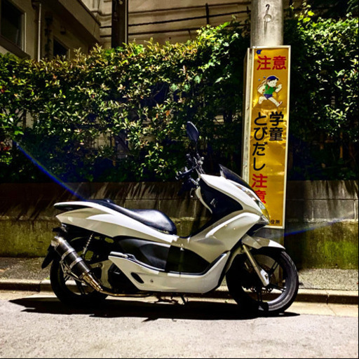 PCX125 (jf28)22100km 修復歴なし　外装新品　ローダウン
