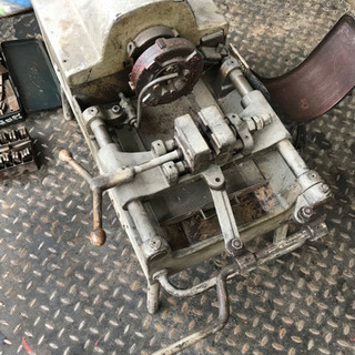 株式会社 東海鉄工所 ボルトマシン アサダ