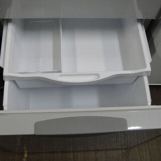 2013年製　日立（HITACHI)　３ドア冷凍冷蔵庫　R-S270DMV　自動製氷付き　265L　