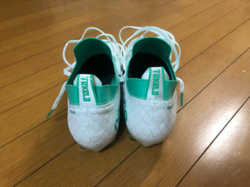 サッカー スパイク ニューバランス
