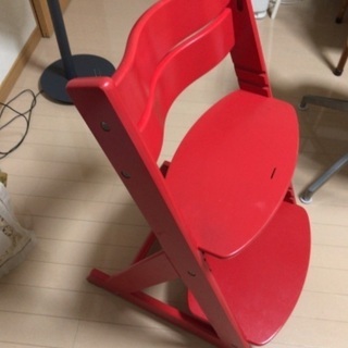 【ネット決済・配送可】子供用椅子 差し上げます。