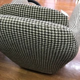 IDEE 1人掛けのソファー 格子柄のチェックカラー