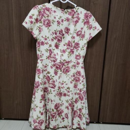 L Est Rose レストローズ ワンピース アオトまん 南越谷のワンピースの中古 古着あげます 譲ります ジモティーで不用品の処分