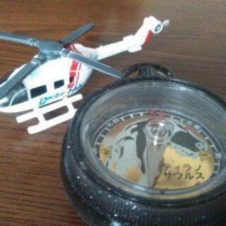 TOMY　ヘリコプターとオマケ