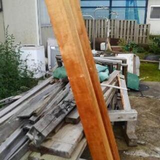 木材、青森ヒバ角ざい。