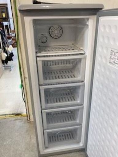 ＩＤ：Ｇ929752　１ドア冷凍庫１０７Ｌ