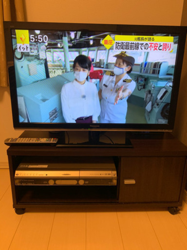 パナソニック　テレビ　32型　(TH-L32X5) ＋　テレビボード