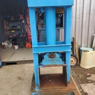 プレス機20トン～30トン