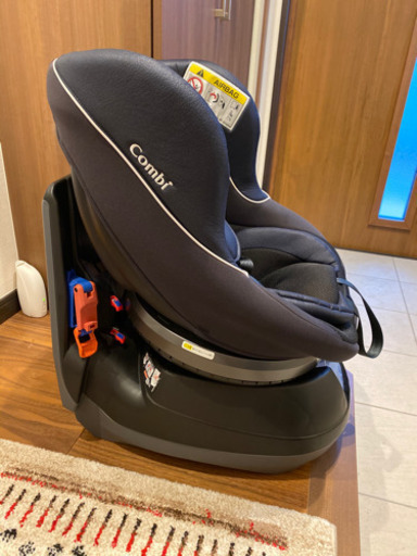 コンビ combi チャイルドシート