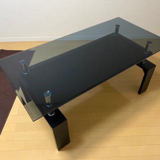 ソファーとテーブル