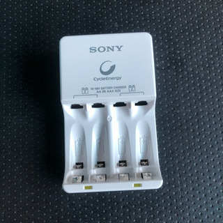 【ネット決済・配送可】SONY 充電式ニッケル水素電池 専用 充電器