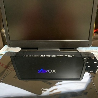 AVOX ポータブルブルーレイディスクプレイヤー Amazon | AVOX 10インチポータブルBDプレーヤー APBD-1080HK