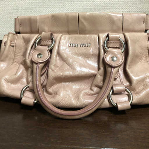 miumiu ハンドバッグ