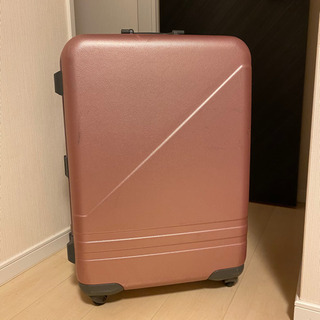 ピンク　スーツケース