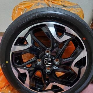 値下げ走行5キロNbox 新車取り外しタイヤアルミホイールセット