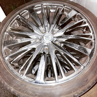 １８インチのホイールです。
