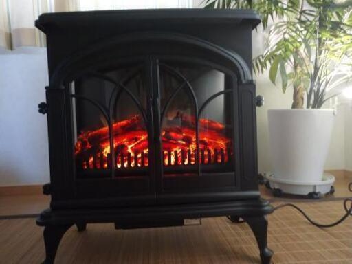 ニトリ ワイド暖炉型ファンヒーターＢＫ18