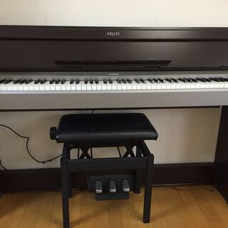 デジタルピアノ（椅子付き）