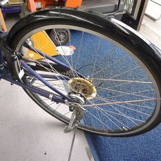 27インチ シティサイクル パンクに強いタイヤ 6段変速 カゴ カギ LED