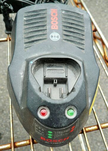 ☆ボッシュ BOSCH GSC10.8V-LI バッテリーシェア◇1台あると助かる
