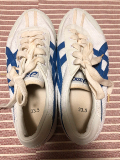 Asics アシックス 体育館シューズ 体育館履き 23 5cm Used品 雲丹 引越し処分中 持田のキッズ用品 子供用シューズ の中古あげます 譲ります ジモティーで不用品の処分 Asics アシックス 体育館シューズ 体育館履き 23 5cm Used品 雲丹 引越し処分中 持田のキッズ用品 子供用シューズ の中古あげます 譲ります ジモティーで不用品の処分