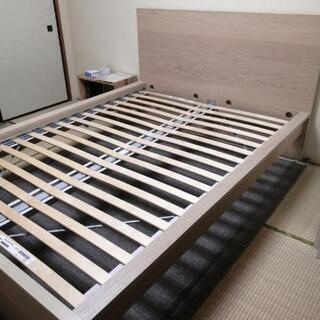 IKEAのダブルベットフレーム（すのこ付）