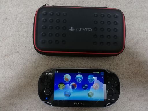 PS Vita 本体 Wi-fiモデル メモリーカード・ケース付き