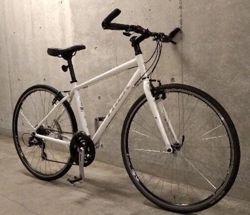 美品 TREK 7.2FX 白　走行少ない　 価格違ってました