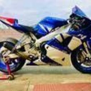 ヤマハ　YZF-R1　レーサー