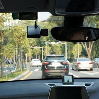 カー用品新アイテム 後付けできるAI搭載衝突予防システム「MINIEYE」