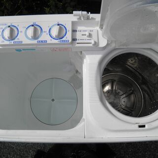 HITACHI　二層式洗濯機　２０１６年製の画像
