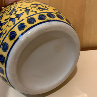 ミニ火鉢 黄釉花紋 風水 金魚鉢 蚊やり 黄色 金運 火鉢 中 陶器 花瓶 ワインクーラー 金魚鉢 めだか鉢 スワッティー 鹿児島のインテリア雑貨 小物 置物 オブジェ の中古あげます 譲ります ジモティーで不用品の処分