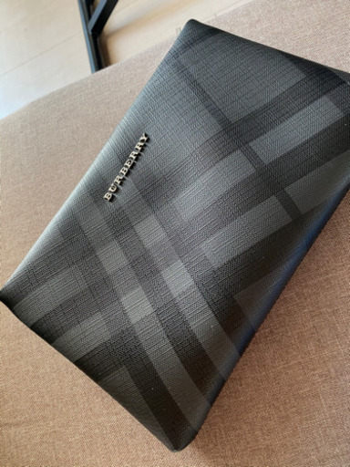 クラッチバッグ　Burberry  バーバリー