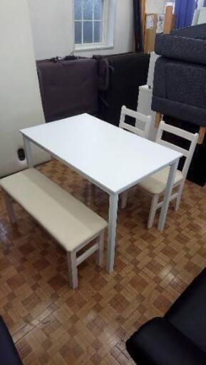 【展示品・未使用】ダイニングセット ベンチ椅子 チェア2脚 4点セット定価20990円自社配送時代引き可※現金、クレジット、スマホ決済対応※