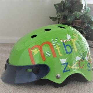 ブリジストン　幼児用自転車供養用ヘルメット　新品