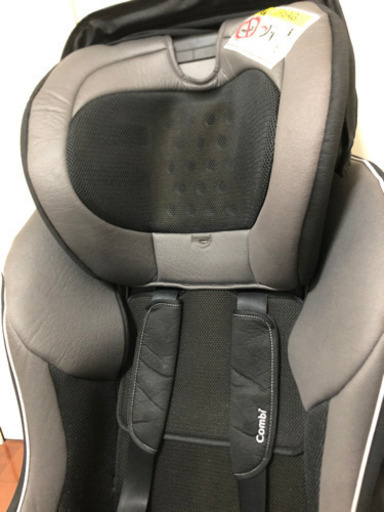 【美品】combi 新生児から使えるチャイルドシート