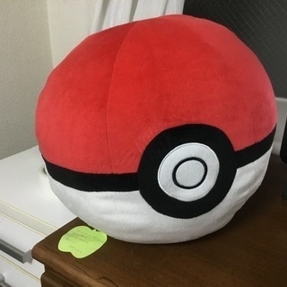 ポケモンボール　ぬいぐるみ