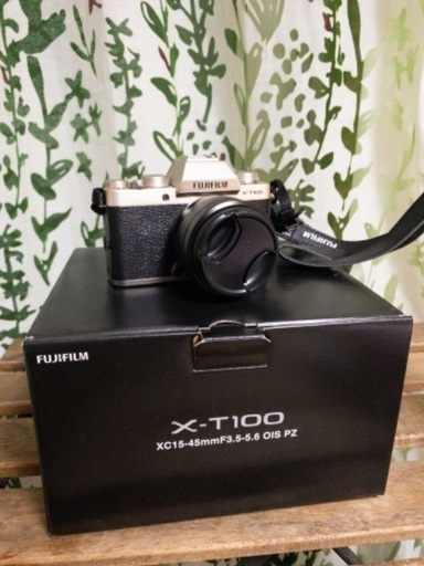 その他 Fujifilm XT100