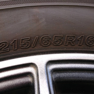 ［受渡し予定者様、決まりました］スタッドレスタイヤ　215/65R16