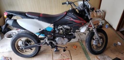 XR100モタード