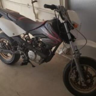 XR100モタード