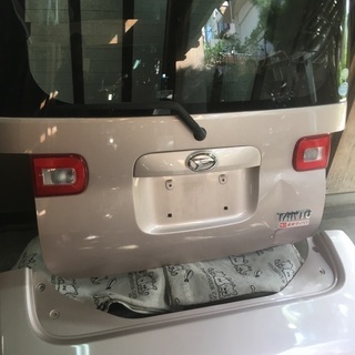 タント（L375S/L385S型）リアガラスと、リアゲートの、部品