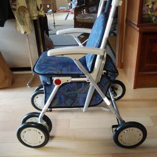 シルバーカー新品未使用品です　17.160円35％off消費税込の価格です安く販売します