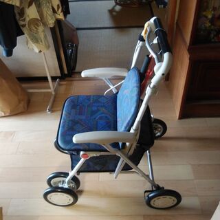 シルバーカー新品未使用品です　17.160円35％off消費税込の価格です安く販売します