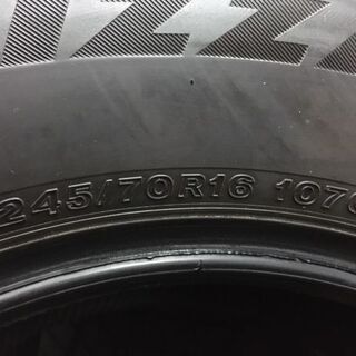 BS BLIZZAK DM-V2 245/70R16 16インチ スタッドレス 4本 2014年製 バリ溝 テラノ ビッグホーン トライトン等 (VTO200) クレジットカード QR決済可能